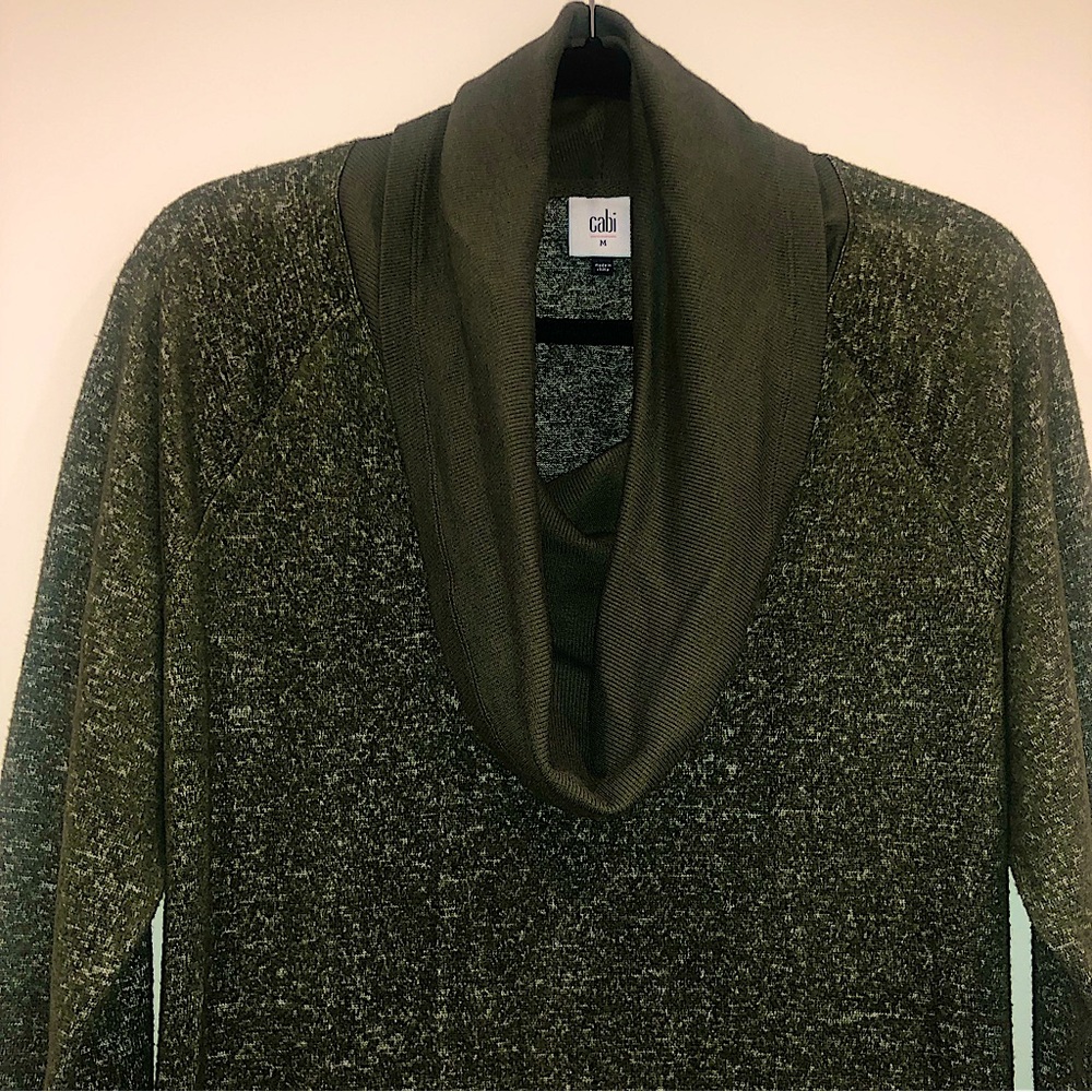 Cabi green cowl neck long sleeve medium dress 👗. Comfort and beauty in one